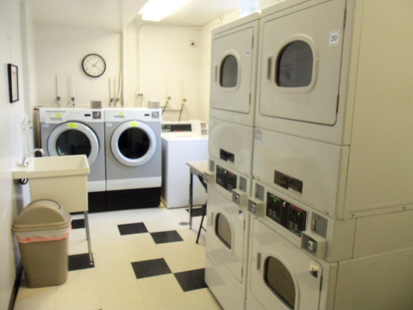 200 Thames Parkway, Unit 2J Park Ridge, IL 60068 - Photo 19 of 21 a utility room with dryer and washer