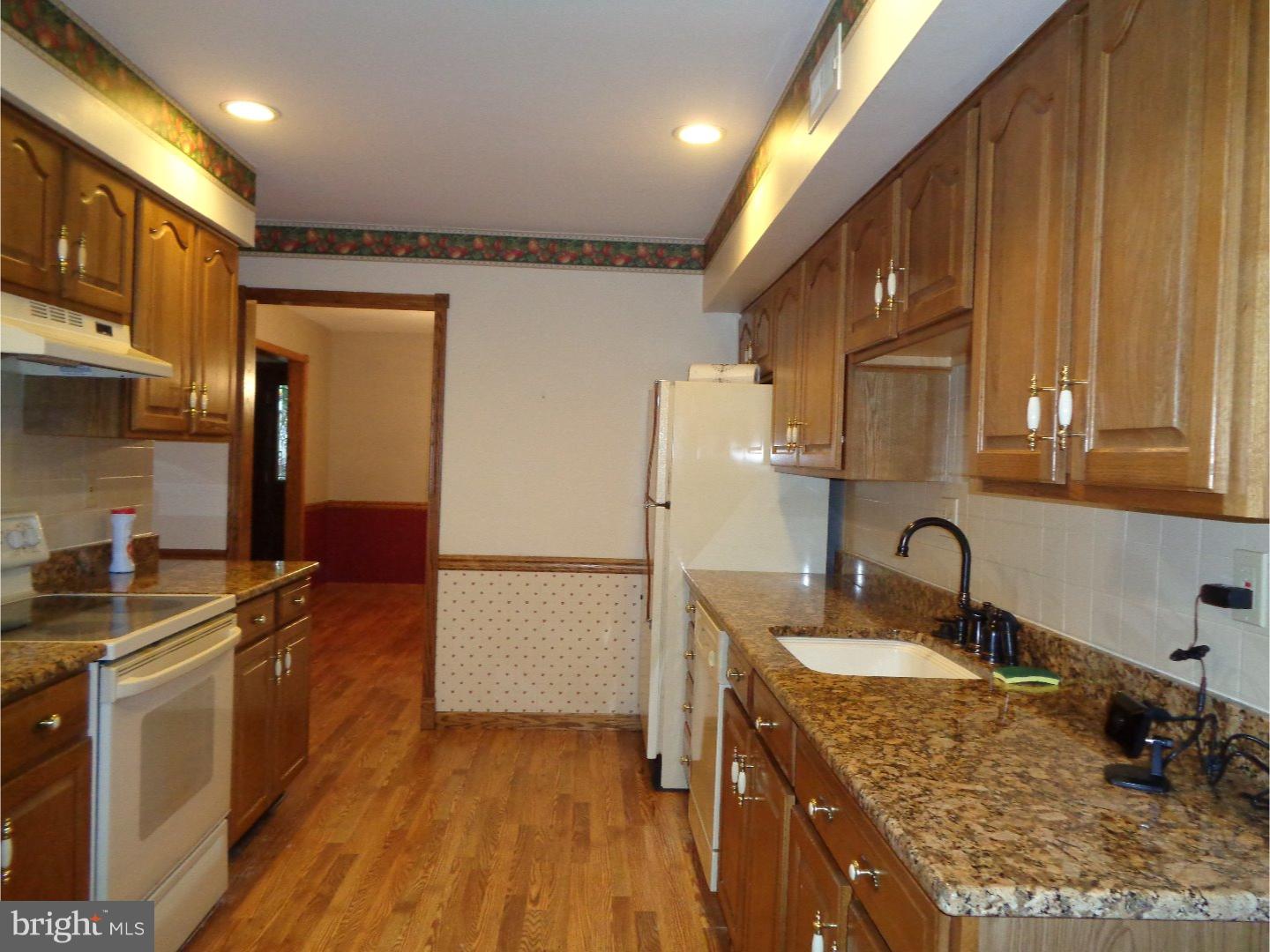 313 Balsam Road Williamstown, NJ 08094 - Photo 4 of 25 Gallery Image 4