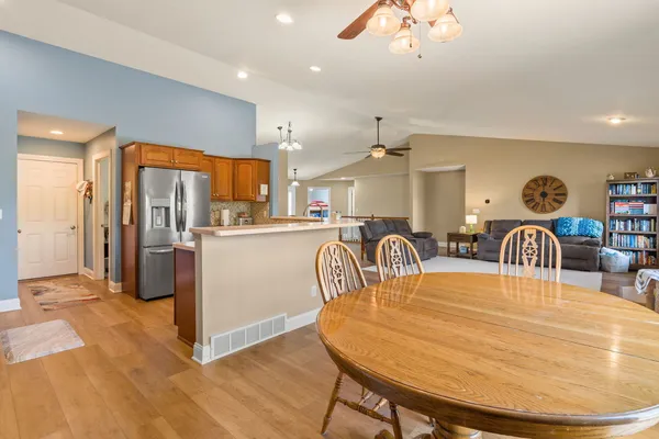 $339,900 | 14 Hidden Valley Circle, Davenport, IA 52804