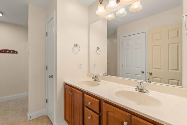 $339,900 | 14 Hidden Valley Circle, Davenport, IA 52804