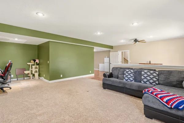 $339,900 | 14 Hidden Valley Circle, Davenport, IA 52804