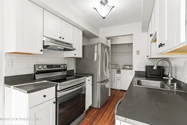 $400,000 | 113 Gross Drive East, Pocono Pines, PA 18350