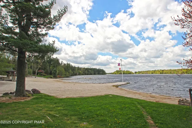 $400,000 | 113 Gross Drive East, Pocono Pines, PA 18350