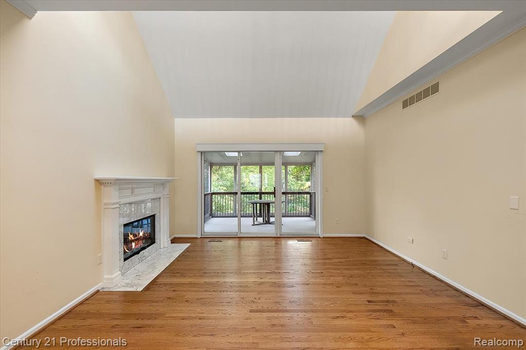 6590 Steeple Ridge Clarkston, MI 48346 - Photo 4 of 59 Gallery Image 4