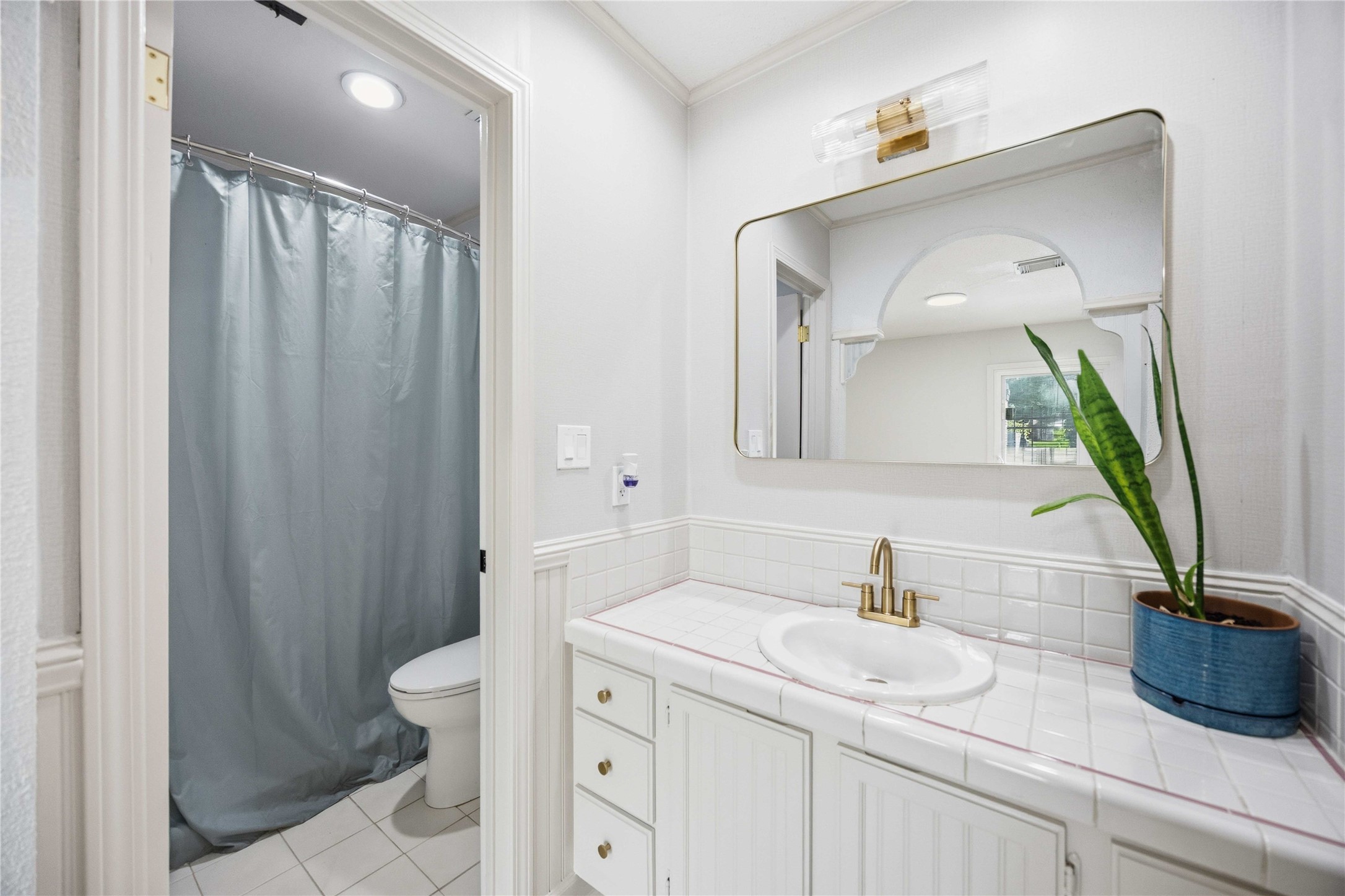 16202 Mill Point Drive Houston, TX 77059 - Photo 27 of 34