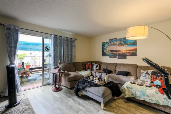 $2,400,000 | 4817 San Gordiano Avenue, Santa Barbara, CA 93111