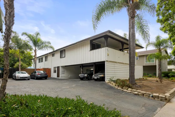 $2,400,000 | 4817 San Gordiano Avenue, Santa Barbara, CA 93111