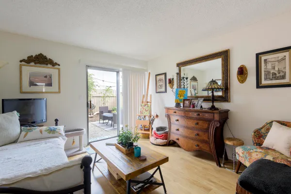 $2,400,000 | 4817 San Gordiano Avenue, Santa Barbara, CA 93111