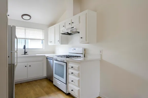 $2,400,000 | 4817 San Gordiano Avenue, Santa Barbara, CA 93111