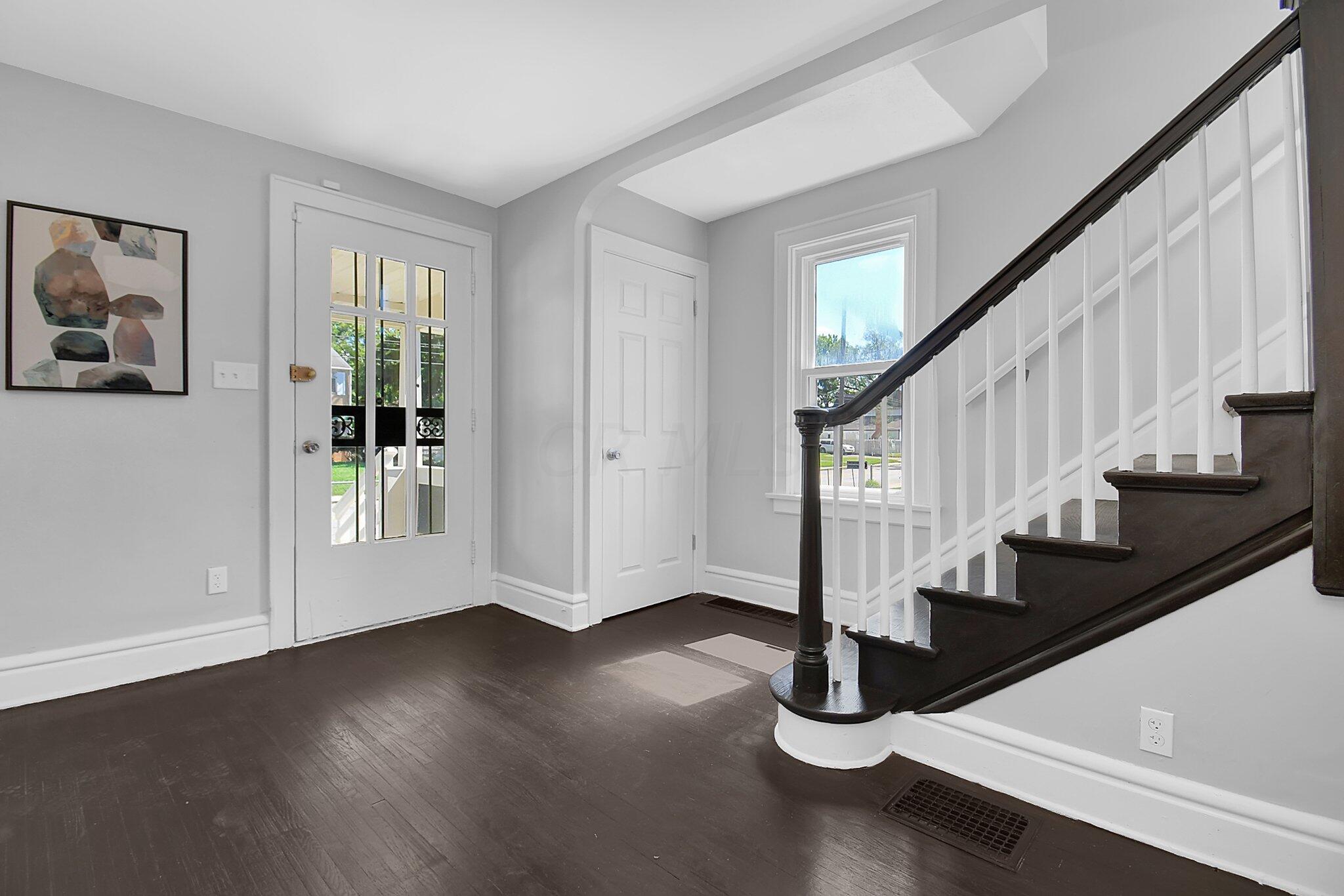 1199 Lockbourne Road Columbus, OH 43206 - Photo 6 of 33 6-web-or-mls-1199-lockbourne-rd