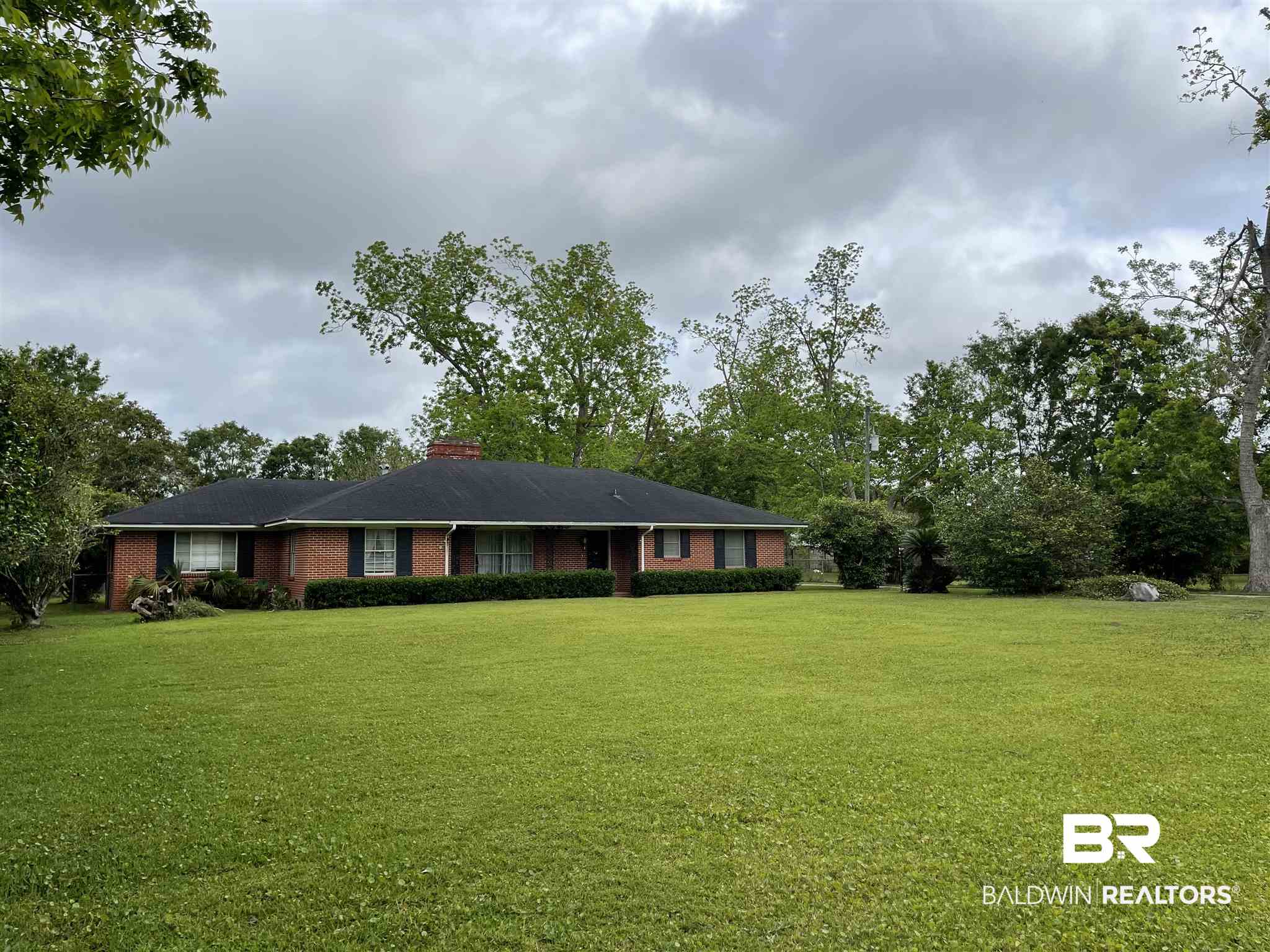 706 West Laurel Avenue Foley, AL 36535 - Photo 2 of 33