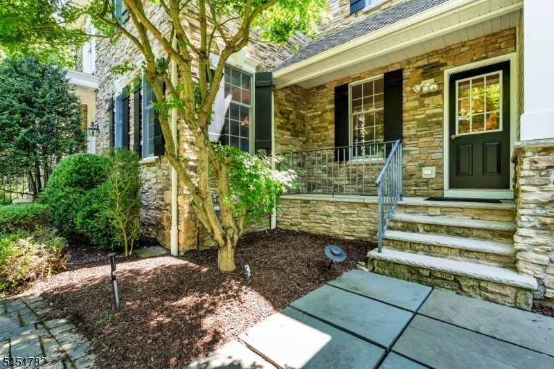 49 Parker Road Chester, NJ 07930 - Photo 3 of 46 Gallery Image 3