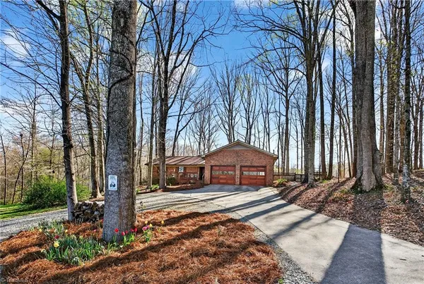 $625,000 | 7736 Penns Grove Road, Summerfield, NC 27358