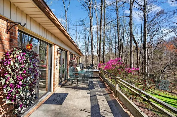 $625,000 | 7736 Penns Grove Road, Summerfield, NC 27358