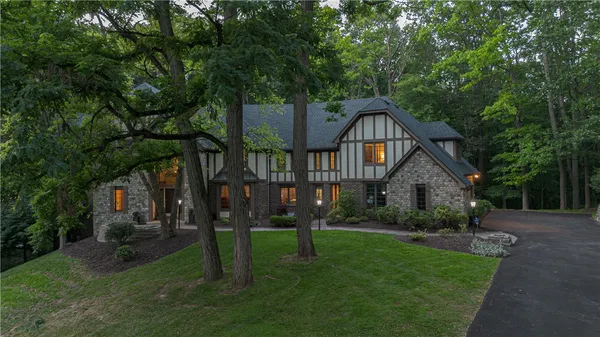 $1,500,000 | 7876 Hidden Oaks, Victor, NY 14534