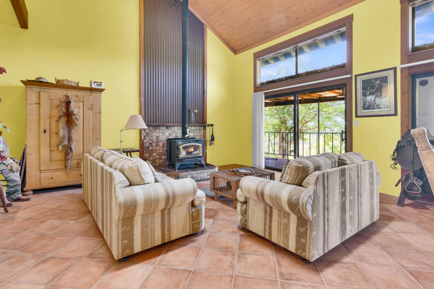 38483 Milpitas Road Greenfield, CA 93927 - Photo 19 of 55 a living room with furniture and a window