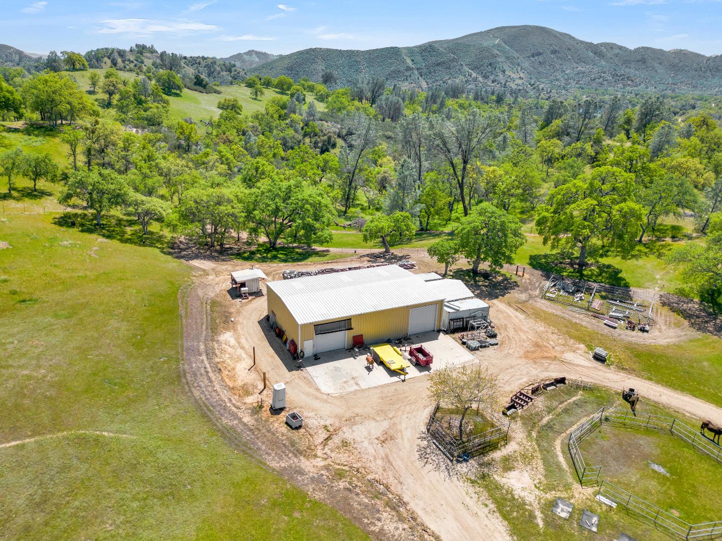 38483 Milpitas Road Greenfield, CA 93927 - Photo 7 of 55 a view of a swimming pool with a mountain view