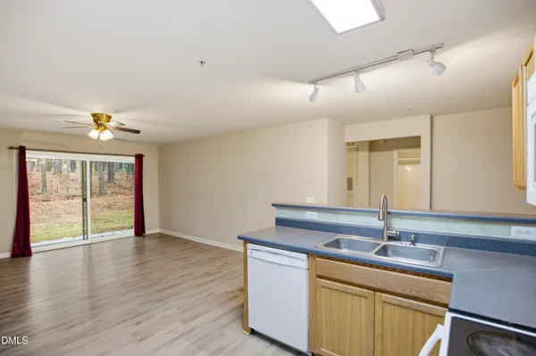 $1,600 | 3000 Trailwood Pines Lane, Unit 103, Raleigh, NC 27603