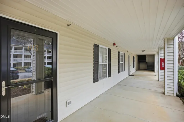 $1,800 | 3000 Trailwood Pines Lane, Unit 103, Raleigh, NC 27603