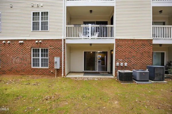 $1,600 | 3000 Trailwood Pines Lane, Unit 103, Raleigh, NC 27603