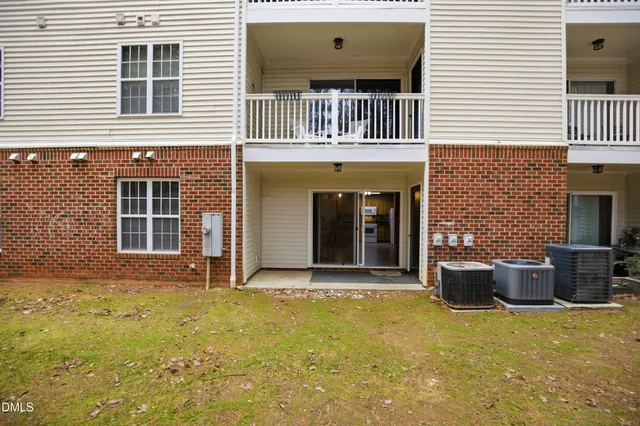 $1,800 | 3000 Trailwood Pines Lane, Unit 103, Raleigh, NC 27603