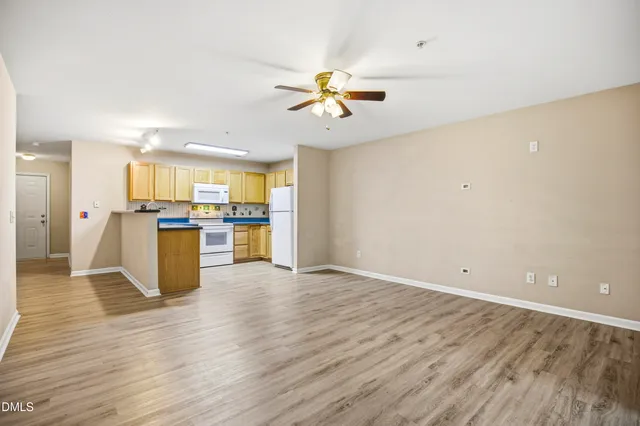 $1,800 | 3000 Trailwood Pines Lane, Unit 103, Raleigh, NC 27603