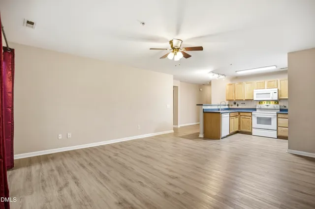 $1,800 | 3000 Trailwood Pines Lane, Unit 103, Raleigh, NC 27603