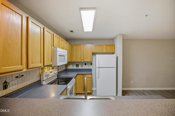 $1,600 | 3000 Trailwood Pines Lane, Unit 103, Raleigh, NC 27603