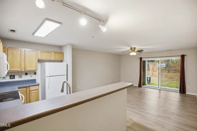 $1,800 | 3000 Trailwood Pines Lane, Unit 103, Raleigh, NC 27603