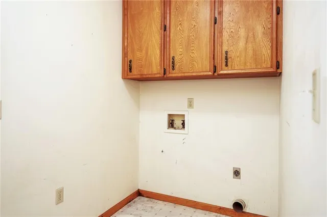 $209,000 | 49 Lakeshore Drive, Garnett, KS 66032