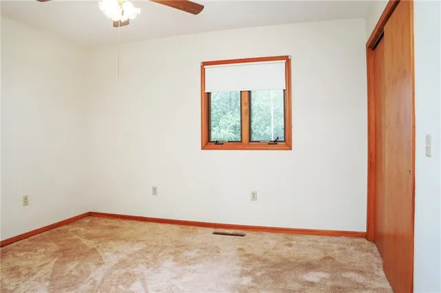 $209,000 | 49 Lakeshore Drive, Garnett, KS 66032