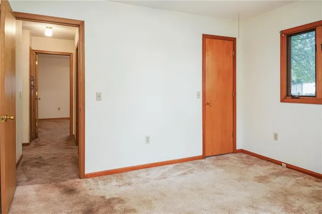 $209,000 | 49 Lakeshore Drive, Garnett, KS 66032