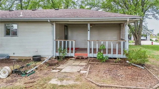 $209,000 | 49 Lakeshore Drive, Garnett, KS 66032