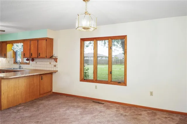 $209,000 | 49 Lakeshore Drive, Garnett, KS 66032