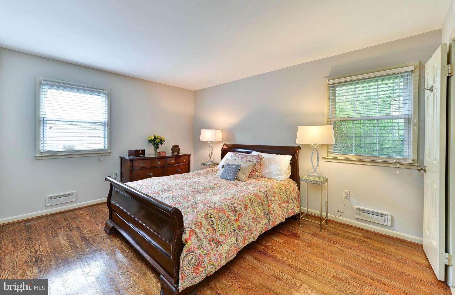 2300 Londonderry Road Alexandria, VA 22308 - Photo 17 of 30 Bath (Master)