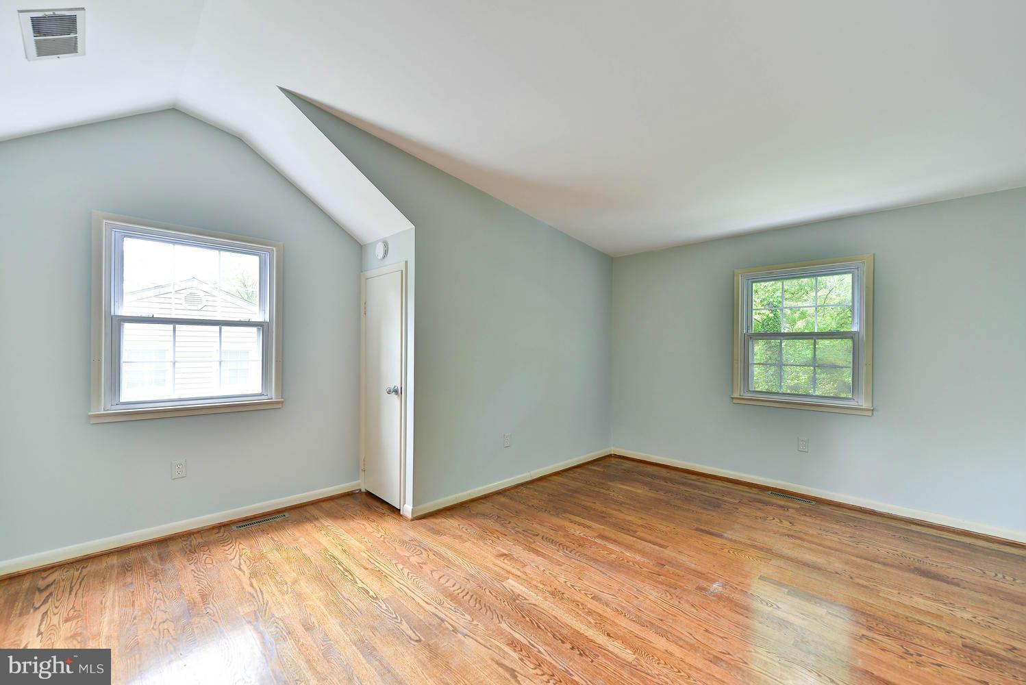2300 Londonderry Road Alexandria, VA 22308 - Photo 22 of 30 Bedroom