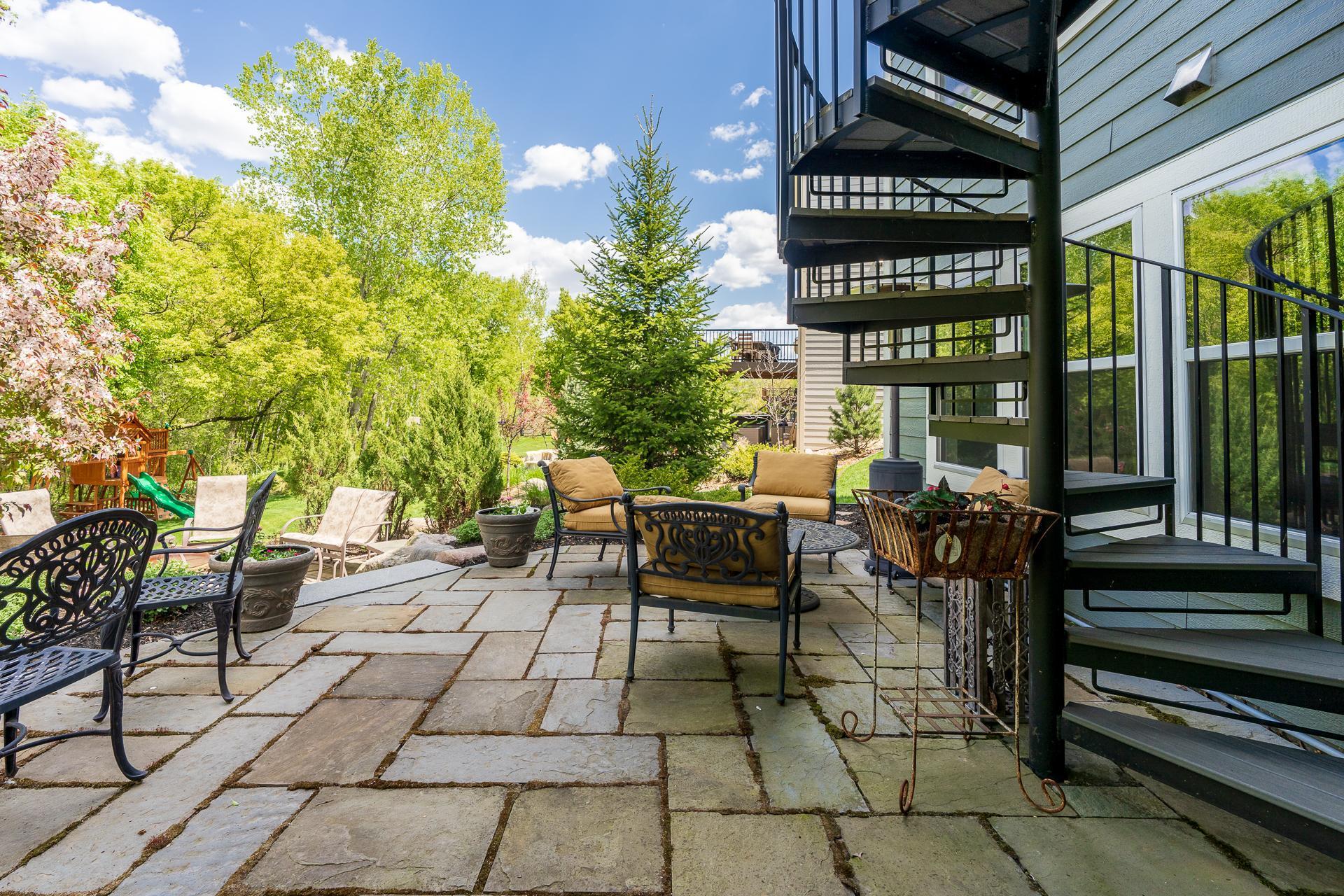 3470 Sawgrass Trail East Eagan, MN 55123 - Photo 6 of 38