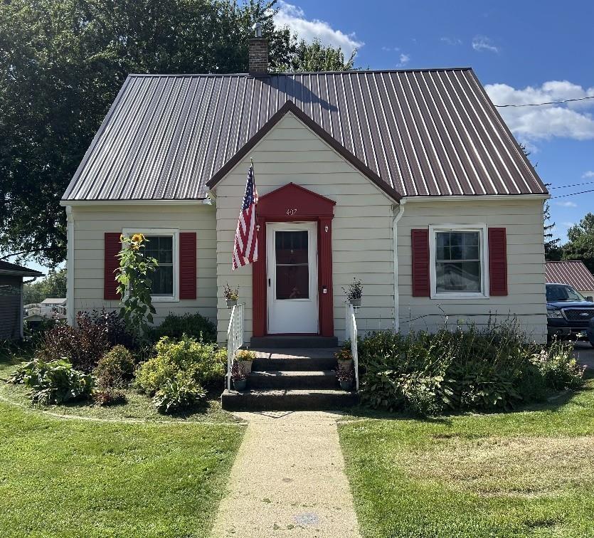 407 Commercial Street Strawberry Point, IA 52076 - Photo 1 of 40 Gallery Image 1
