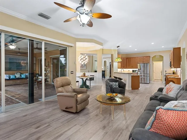 $810,000 | 6404 Royal Tern Circle, Lakewood Ranch, FL 34202