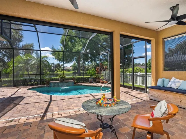 $810,000 | 6404 Royal Tern Circle, Lakewood Ranch, FL 34202