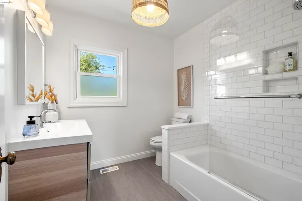 $699,000 | 5625 Sacramento Avenue, Richmond, CA 94804