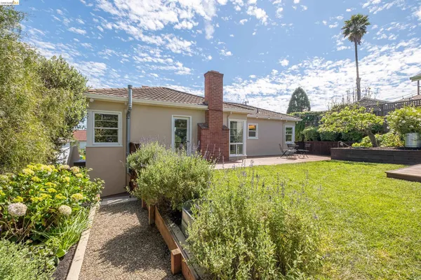 $699,000 | 5625 Sacramento Avenue, Richmond, CA 94804