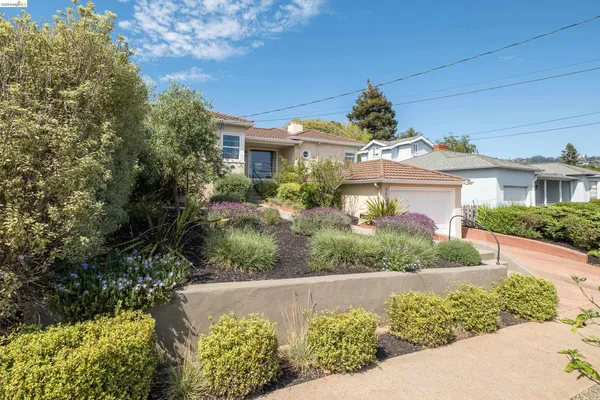 $699,000 | 5625 Sacramento Avenue, Richmond, CA 94804