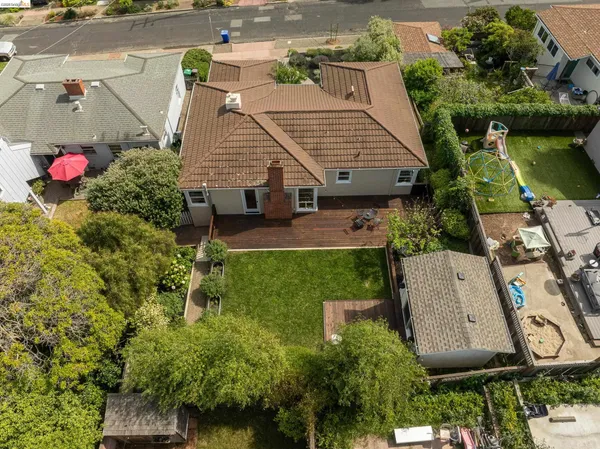 $699,000 | 5625 Sacramento Avenue, Richmond, CA 94804
