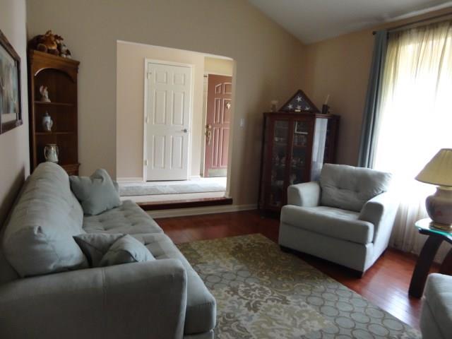 5013 Julia Lane McKees Rocks, PA 15136 - Photo 4 of 25
