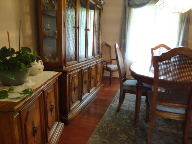 5013 Julia Lane McKees Rocks, PA 15136 - Photo 5 of 25 Dining room