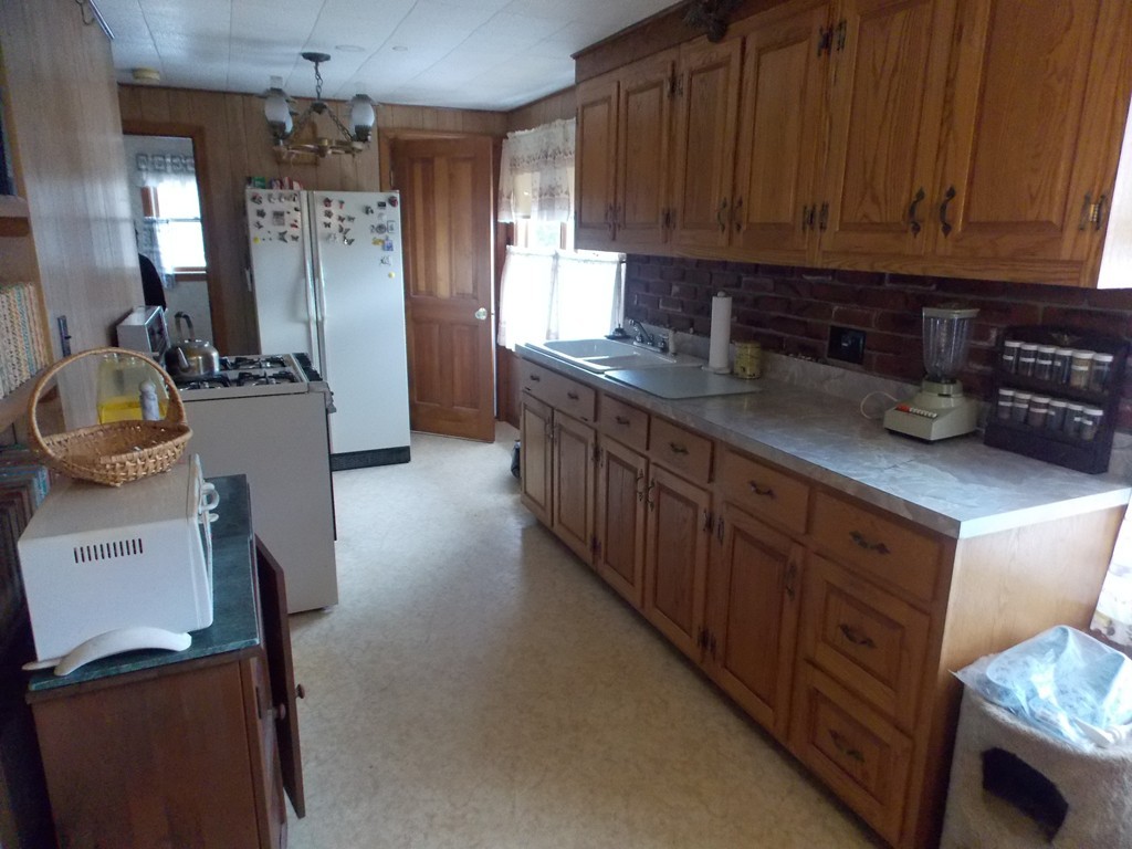 146 Fairhaven Road Mattapoisett, MA 02739 - Photo 2 of 14 Gallery Image 2