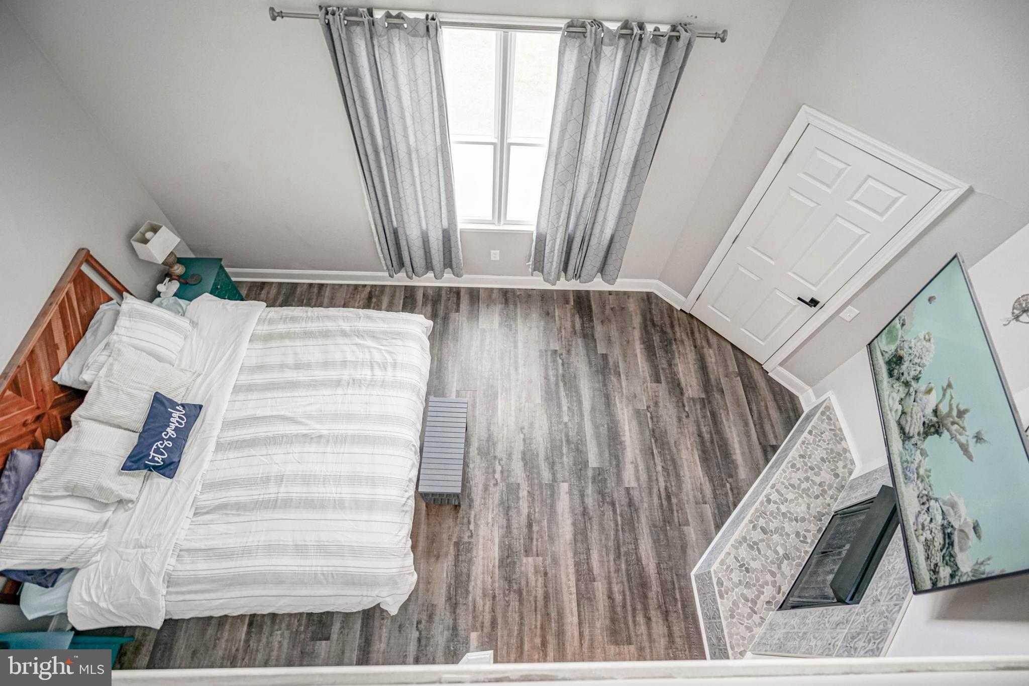 139 Rutgers Road Pennsville, NJ 08070 - Photo 40 of 75 Loft view of bedroom below