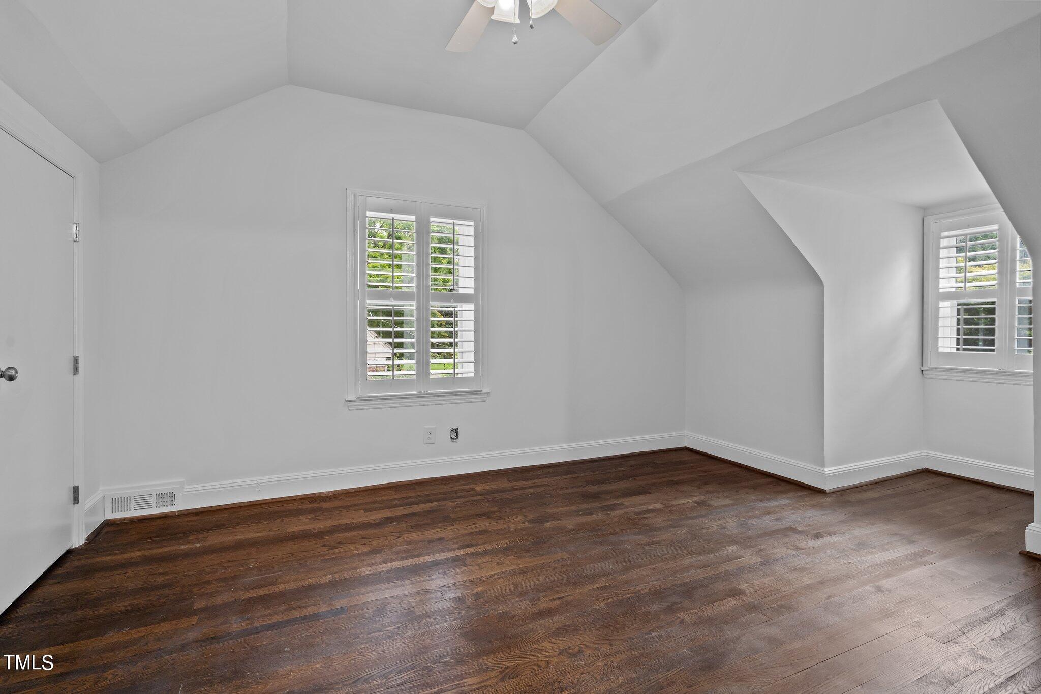 1209 Williamson Drive Raleigh, NC 27608 - Photo 29 of 32 39-web-or-mls-_NFP0571