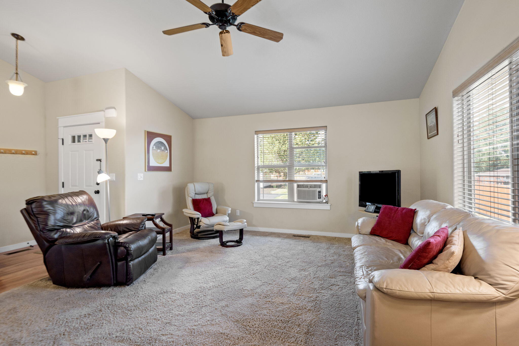 19167 Pumice Butte Road Bend, OR 97702 - Photo 7 of 20 a living room with furniture and a window